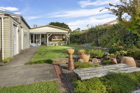 Photo of property in 42 Gaine Street, New Plymouth, 4310