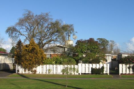 Photo of property in 77 Collins Road, Melville, Hamilton, 3206