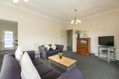 Photo of property in 5 Pendarves Street, New Plymouth, 4310