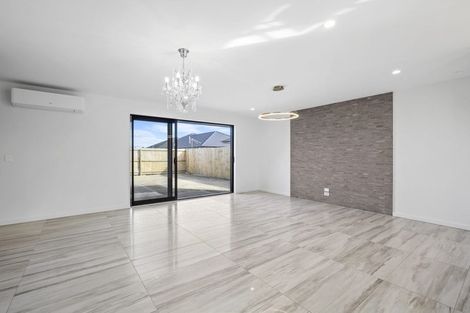 Photo of property in 6 Olearia Lane, Halswell, Christchurch, 8025