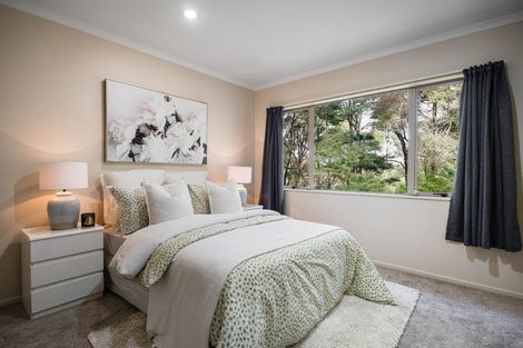 Photo of property in 27 Mckinley Road, Sunnyvale, Auckland, 0612