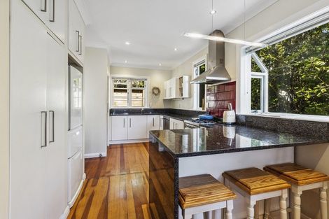 Photo of property in 36 Homewood Avenue, Karori, Wellington, 6012