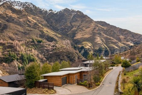 Photo of property in 13 Haines Way, Arthurs Point, Queenstown, 9371