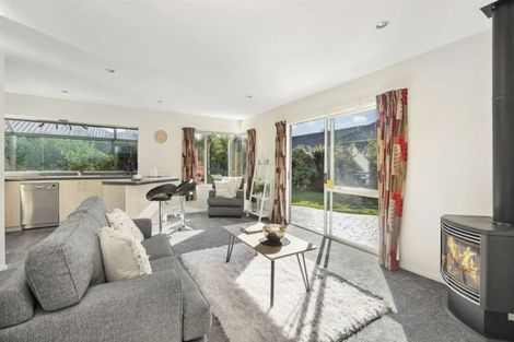 Photo of property in 12 Beauford Place, Parklands, Christchurch, 8083