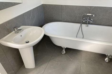 Photo of property in 42 Centaurus Road, Cashmere, Christchurch, 8022