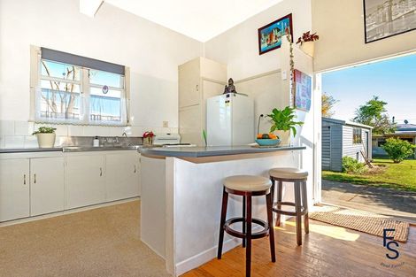 Photo of property in 21 Wellington Street, Te Hapara, Gisborne, 4010