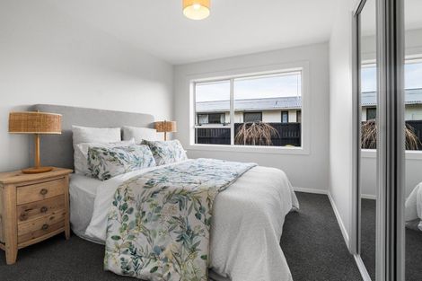 Photo of property in 67 Farquhars Road, Redwood, Christchurch, 8051