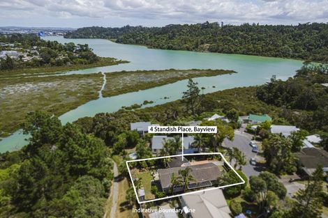 Photo of property in 4 Standish Place, Bayview, Auckland, 0629