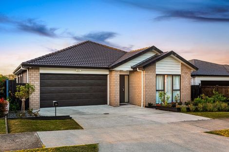 Photo of property in 79 Nobilo Road, Kumeu, 0810