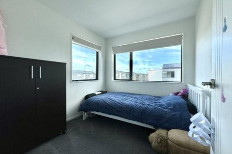 Photo of property in 38 Parahau Road, Papakura, 2110