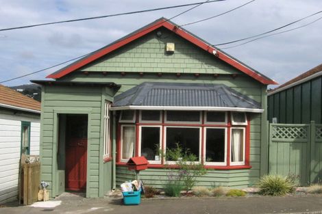 Photo of property in 9 Herald Terrace, Berhampore, Wellington, 6023