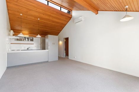 Photo of property in Alpine Meadows Apartments, 135g Fernhill Road, Fernhill, Queenstown, 9300