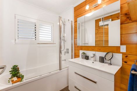 Photo of property in 37 Bodmin Terrace, Camborne, Porirua, 5026