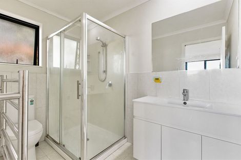 Photo of property in 23 Sheralee Place, Bucklands Beach, Auckland, 2014