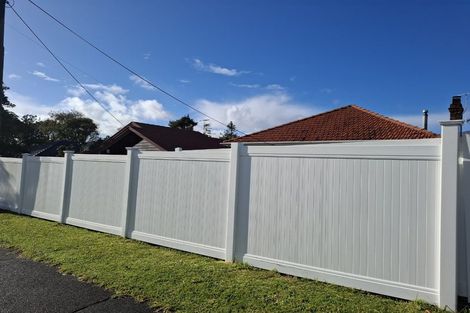 Photo of property in 1/12 Golf Road, New Lynn, Auckland, 0600