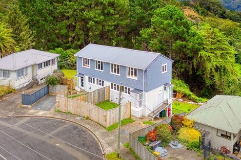 Photo of property in 76-78 Sievers Grove, Cannons Creek, Porirua, 5024