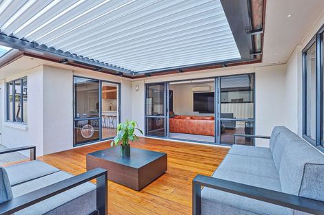 Photo of property in 15 Pinotage Drive, Greenmeadows, Napier, 4112