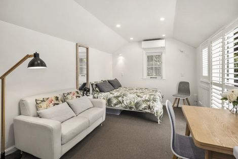 Photo of property in 56 Glen Road, Kelburn, Wellington, 6012