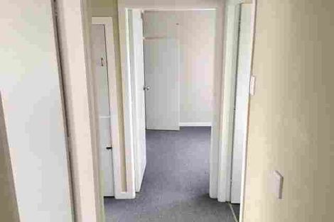 Photo of property in 2/116 Te Atatu Road, Te Atatu South, Auckland, 0610