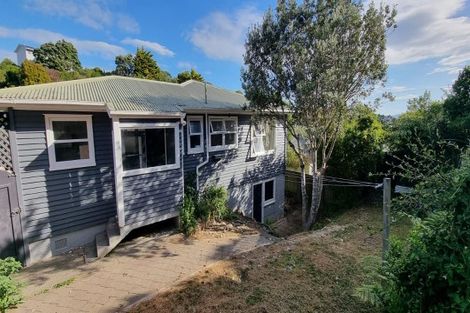 Photo of property in 15 Barberry Grove, Maungaraki, Lower Hutt, 5010