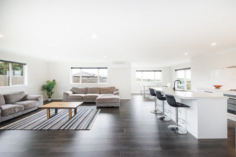 Photo of property in 7 Gibraltar Way, Fitzherbert, Palmerston North, 4410