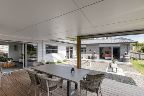 Photo of property in 111 Oteki Park Drive, Welcome Bay, Tauranga, 3112