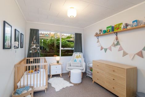 Photo of property in 124 Wyndham Road, Pinehaven, Upper Hutt, 5019