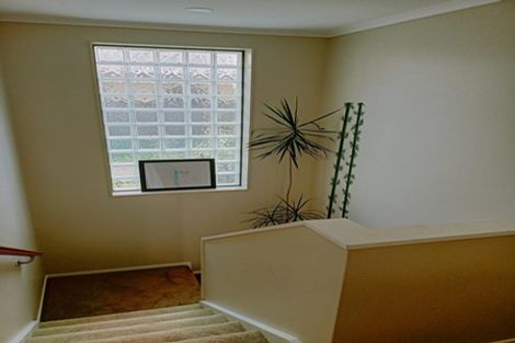 Photo of property in 11 Parkwood Crescent, Gulf Harbour, Whangaparaoa, 0930