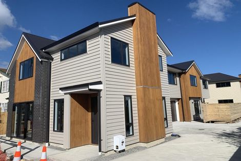 Photo of property in 91c Whites Line East, Waiwhetu, Lower Hutt, 5010