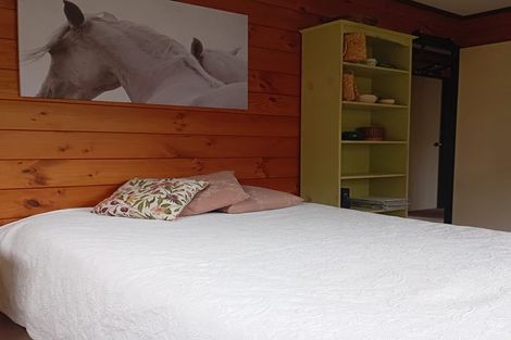 Photo of property in 12 Deller Drive, Carterton, 5713