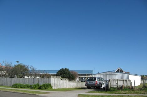 Photo of property in 21 Ohuirehe Road, Coastlands, Whakatane, 3120