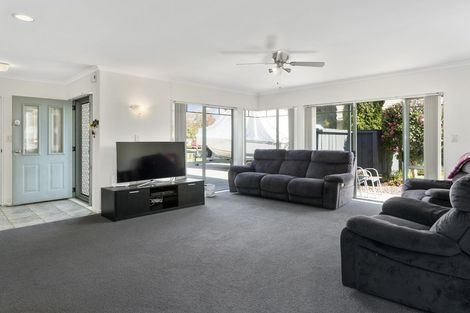 Photo of property in 17 Lavender Place, Papamoa Beach, Papamoa, 3118