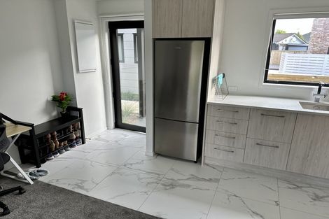 Photo of property in 9/123 Cambridge Terrace, Fairfield, Lower Hutt, 5011