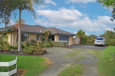 Photo of property in 91 Whaka Street, Maungaturoto, 0520