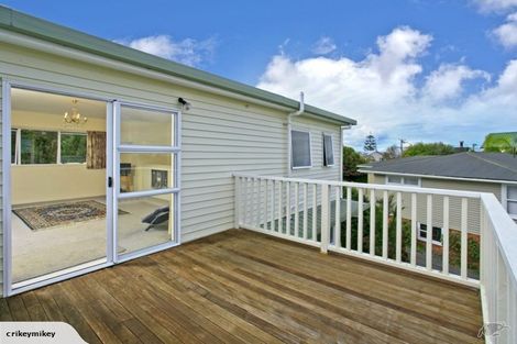 Photo of property in 21 Tui Glen Road, Birkenhead, Auckland, 0626