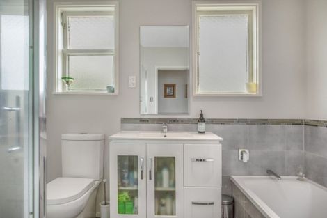 Photo of property in 9 Churchill Avenue, Maeroa, Hamilton, 3200