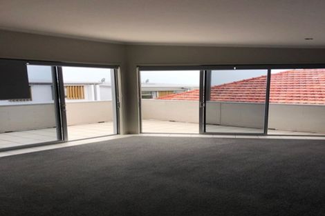 Photo of property in 2/348 Beach Road, Mairangi Bay, Auckland, 0630