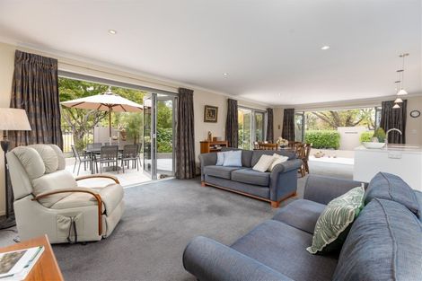 Photo of property in 10 Willowbrook Place, Fendalton, Christchurch, 8052