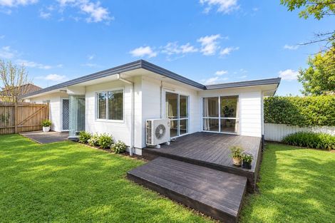 Photo of property in 96a Mangorei Road, Strandon, New Plymouth, 4312
