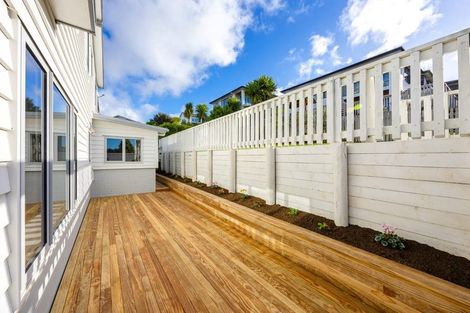 Photo of property in 3 Tuangi Street, Long Bay, Auckland, 0630