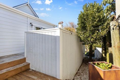 Photo of property in 36 Belt Road, Moturoa, New Plymouth, 4310