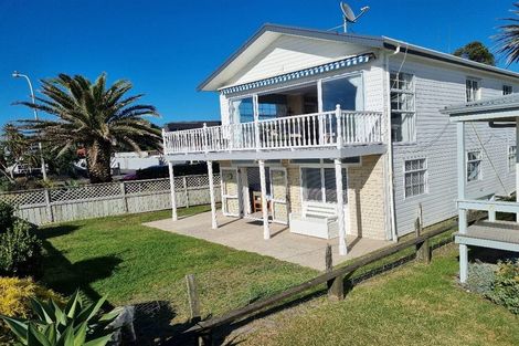 Photo of property in 32 The Terrace, Waihi Beach, 3611