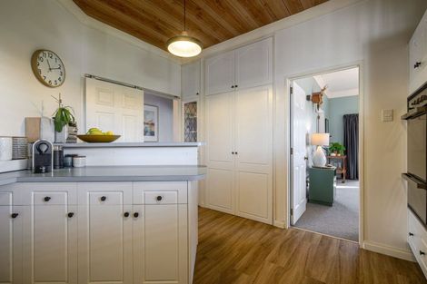 Photo of property in 8 Mcarthur Street, Terrace End, Palmerston North, 4410