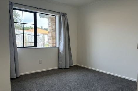 Photo of property in 1/20 Greta Place, Stanmore Bay, Whangaparaoa, 0932