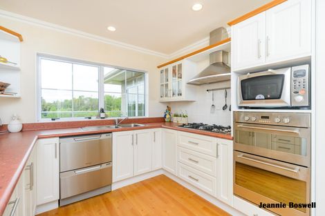 Photo of property in 22 Greenwood Place, Fitzherbert, Palmerston North, 4410