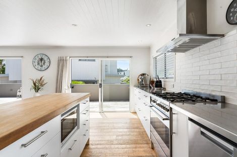 Photo of property in 106 Saint Patricks Row, Whangamata, 3620