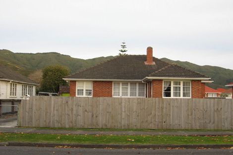 Photo of property in 34 Chapman Crescent, Naenae, Lower Hutt, 5011