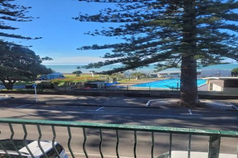 Photo of property in 29 Marine Parade, Bluff Hill, Napier, 4110