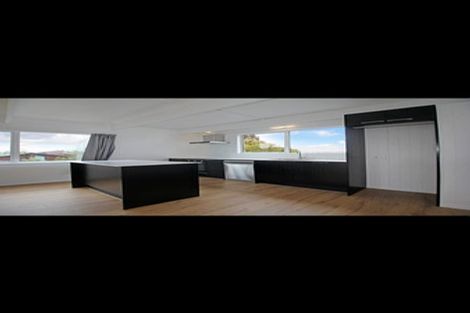 Photo of property in 1/18 Edgerton Road, Te Atatu Peninsula, Auckland, 0610