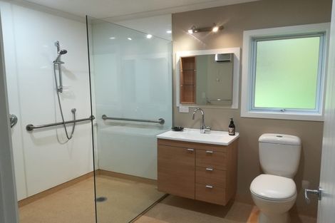 Photo of property in 22 Hammond Avenue, Hatfields Beach, Orewa, 0931